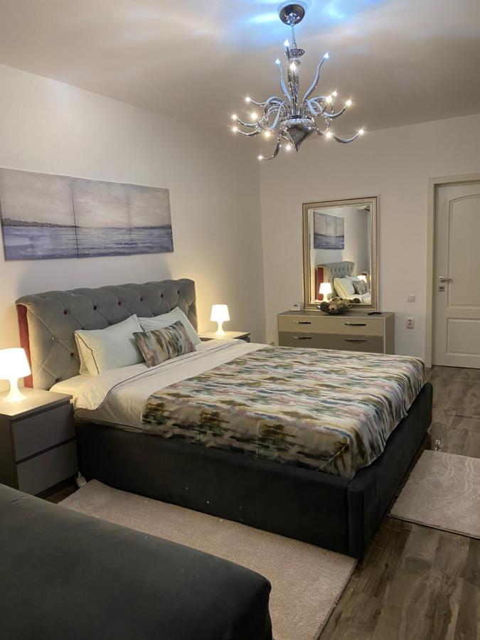 Appartamento Eden Luxury Brăila Esterno foto